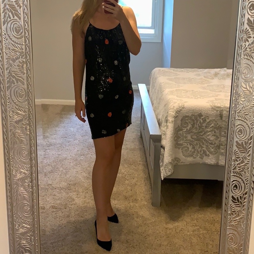 Poleci silk and sequin dress - Picture 2 of 10